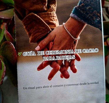 Guía de ceremonia de cacao para parejas con ritual consciente y dinámicas para abrir el corazón y conversar desde la verdad.